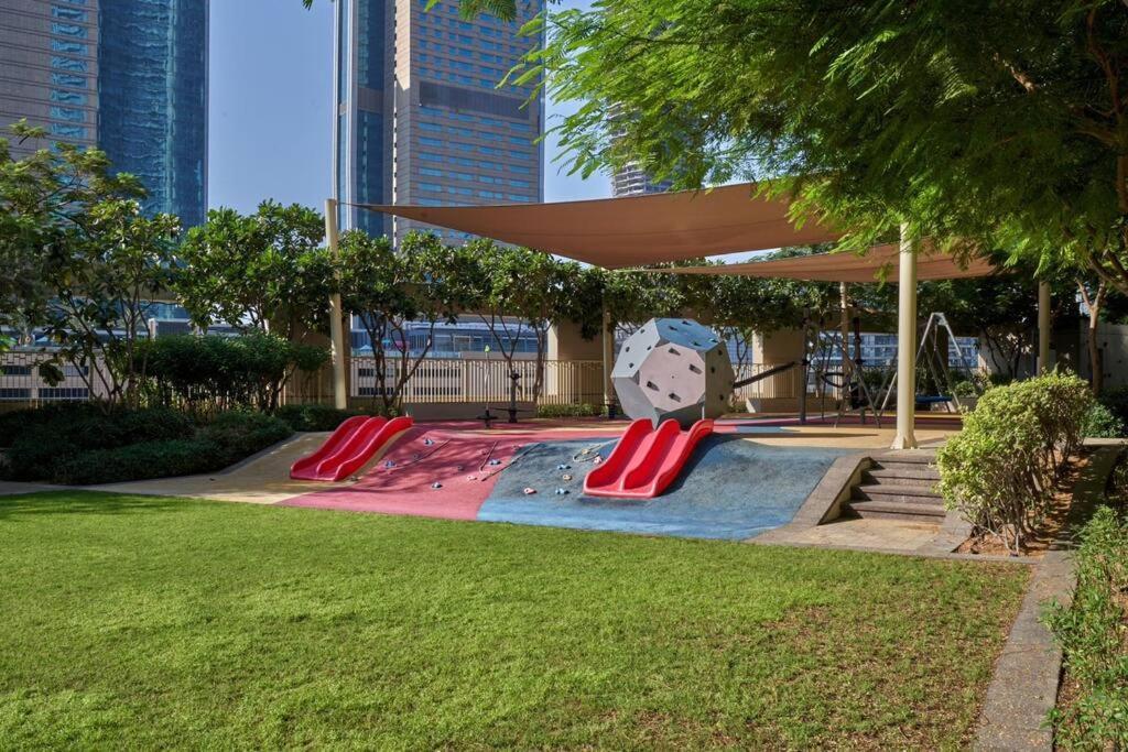 Magnificent 2 Bedroom With Stunning Burj Khalifa View Dubai Ngoại thất bức ảnh