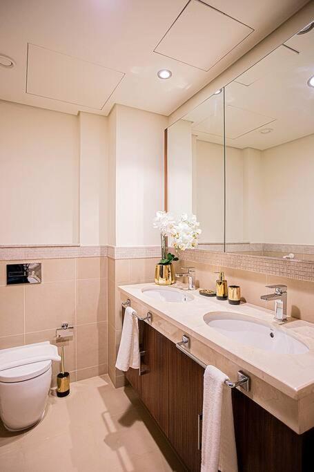 Magnificent 2 Bedroom With Stunning Burj Khalifa View Dubai Ngoại thất bức ảnh