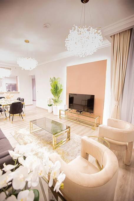 Magnificent 2 Bedroom With Stunning Burj Khalifa View Dubai Ngoại thất bức ảnh
